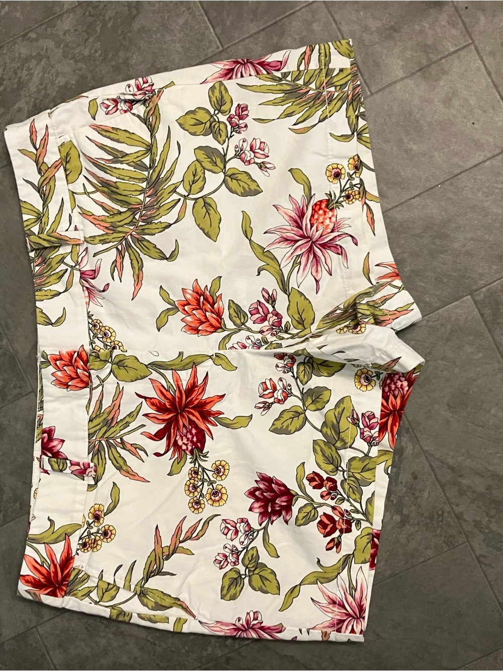 LOFT White Floral Cotton Shorts with Red & Green Bloom Print